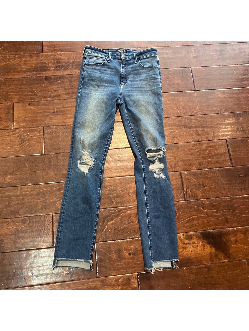 Abercrombie & Fitch Edgy Y2K Simone High Rise Distressed Ankle Jeans Size 6 Long